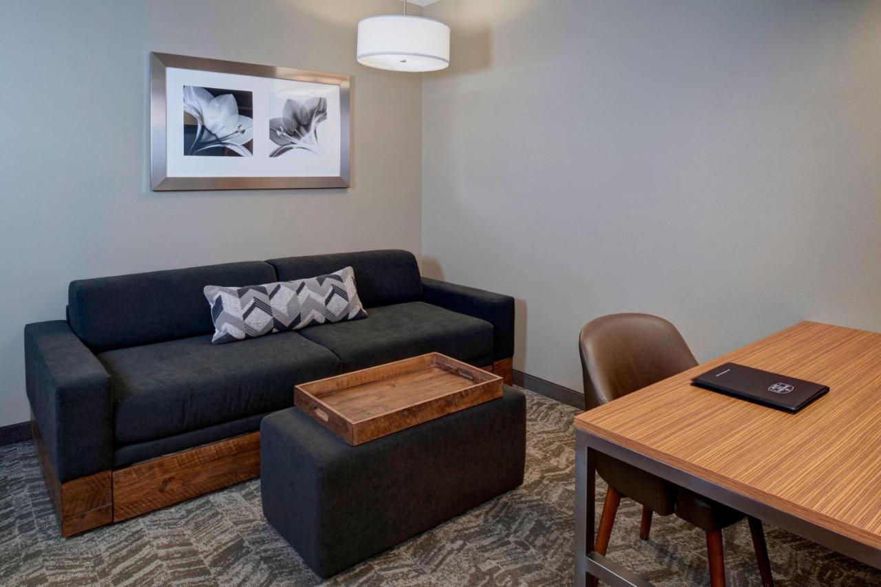 Springhill Suites St. Louis Brentwood Extérieur photo