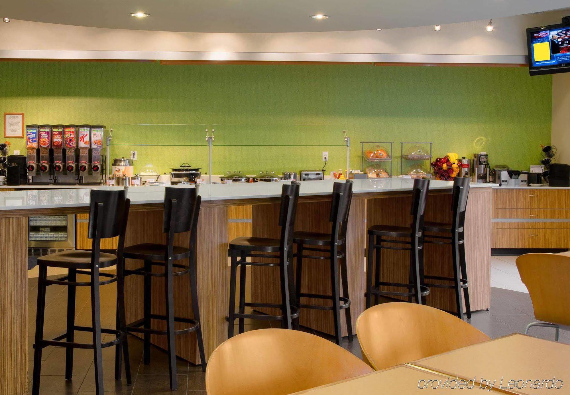 Springhill Suites St. Louis Brentwood Restaurant photo