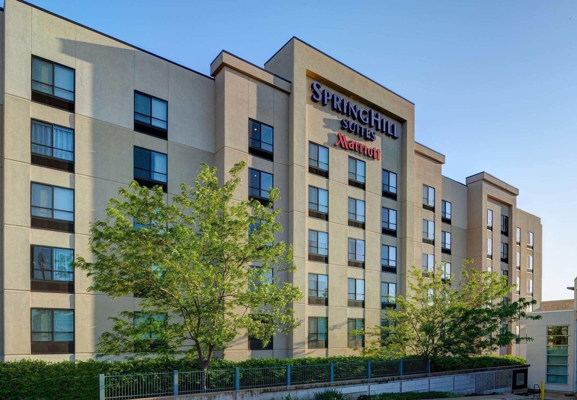 Springhill Suites St. Louis Brentwood Extérieur photo
